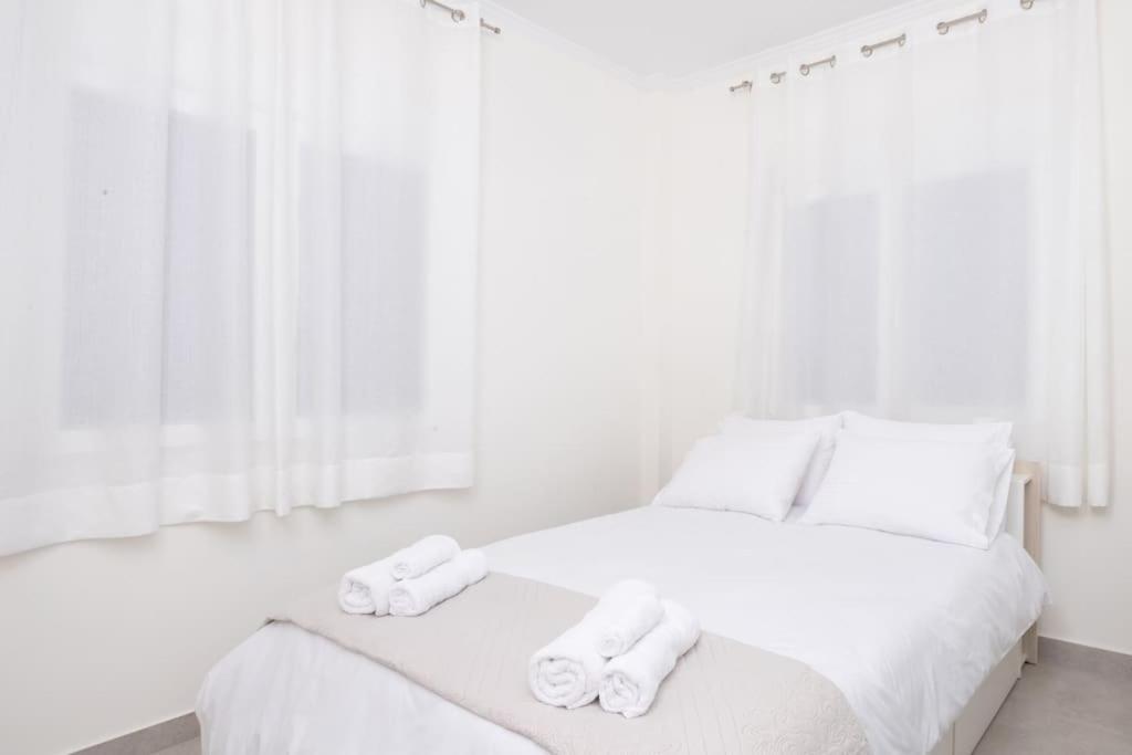 Apartment Zografou House Living By 8essentially Athens